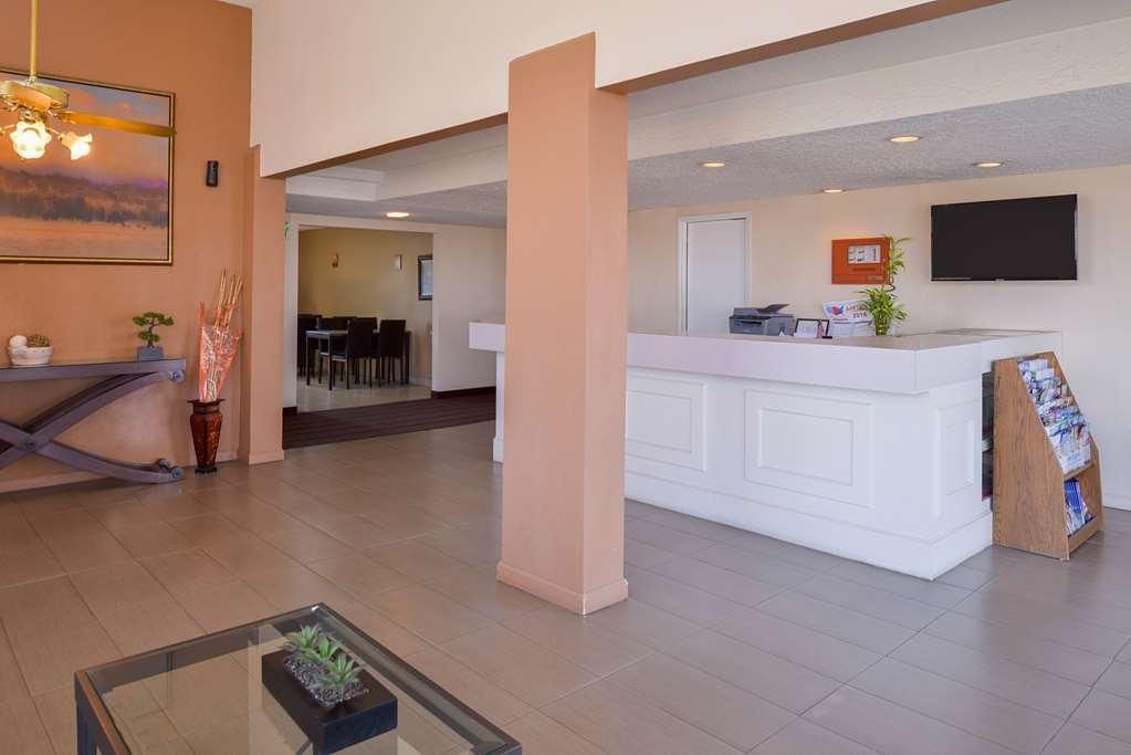 Studio 6 Suites Delano, Ca Interior photo