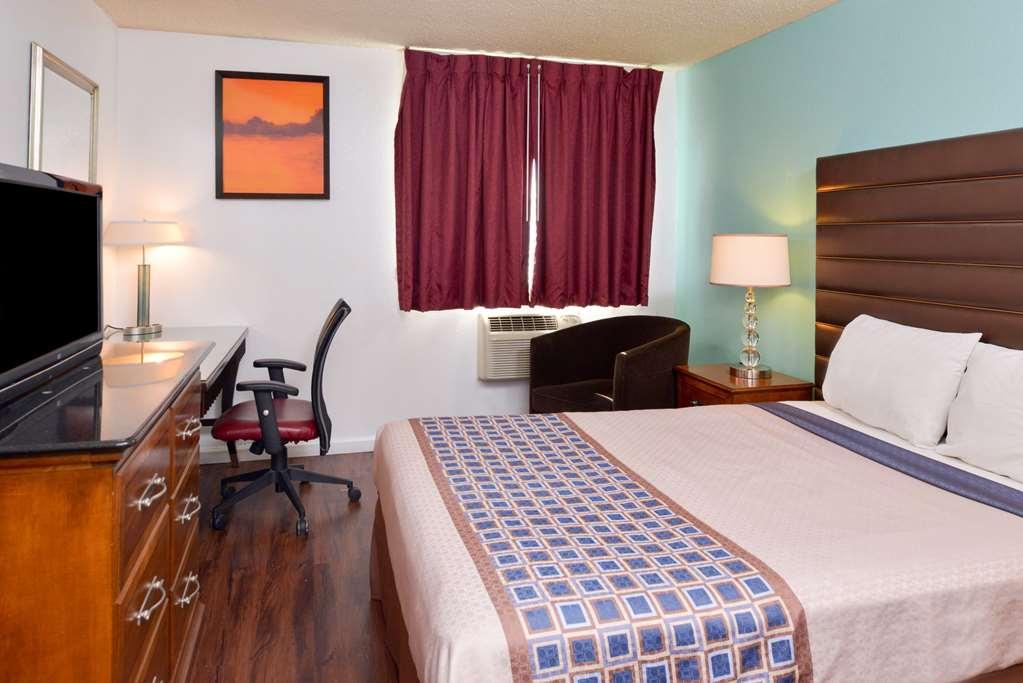 Studio 6 Suites Delano, Ca Room photo