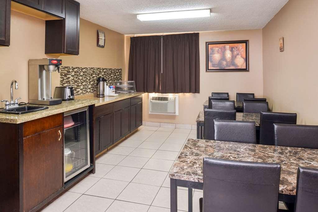Studio 6 Suites Delano, Ca Exterior photo