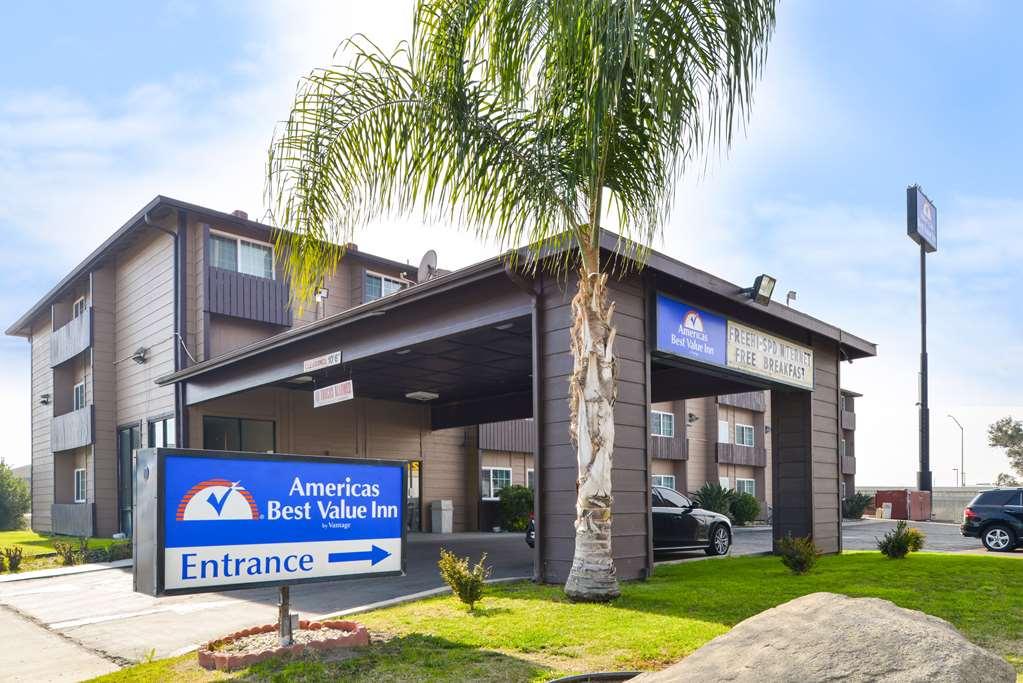 Studio 6 Suites Delano, Ca Exterior photo