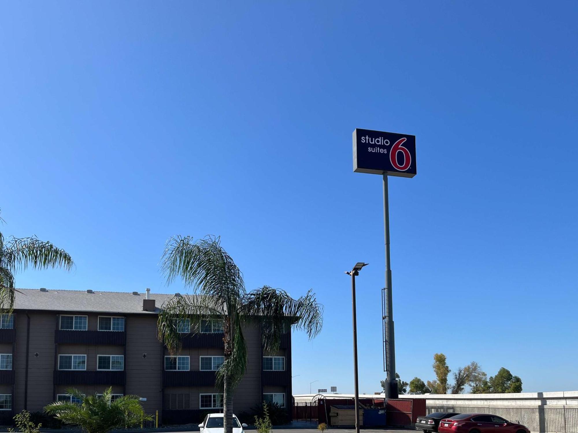 Studio 6 Suites Delano, Ca Exterior photo