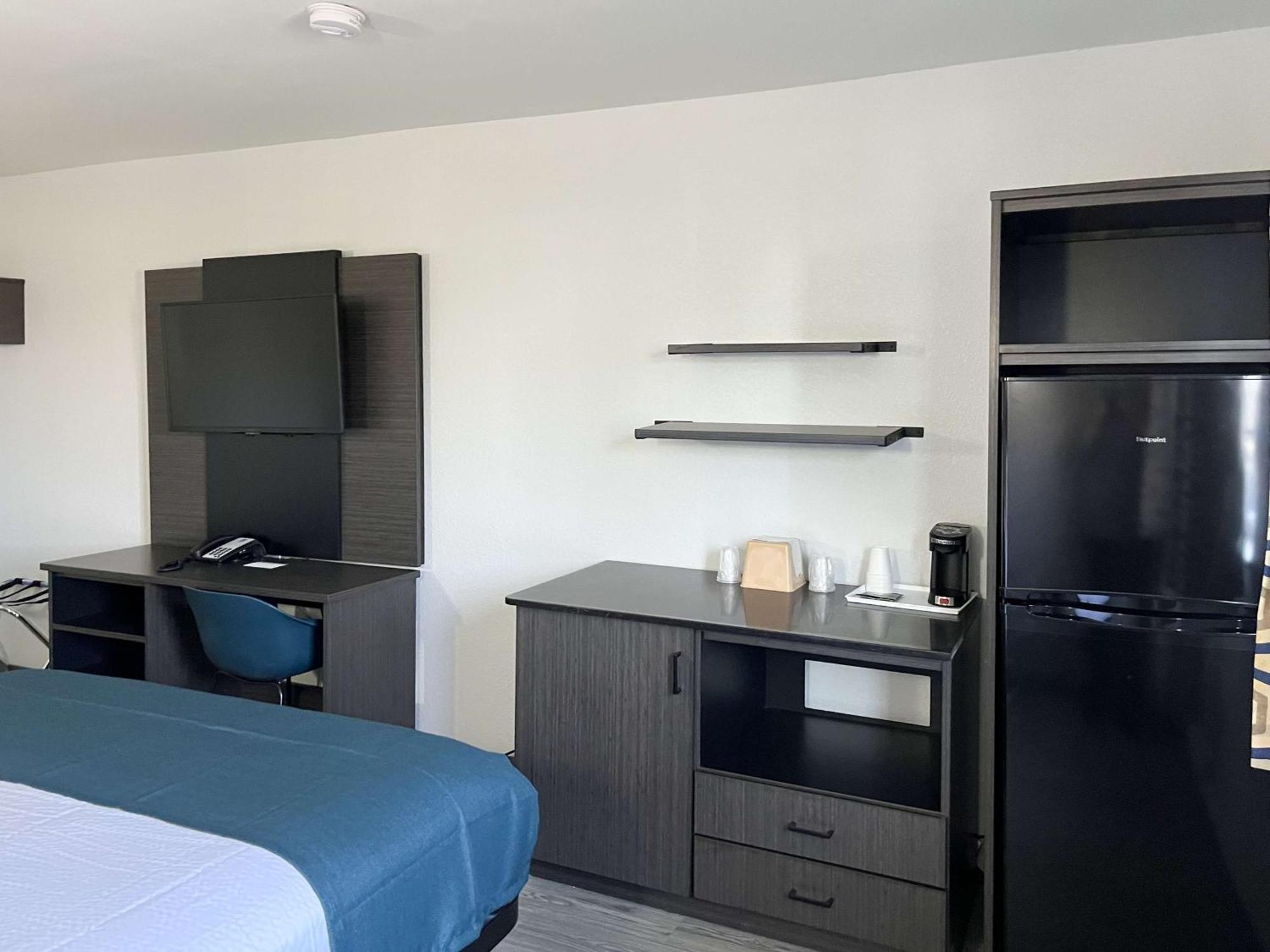 Studio 6 Suites Delano, Ca Exterior photo